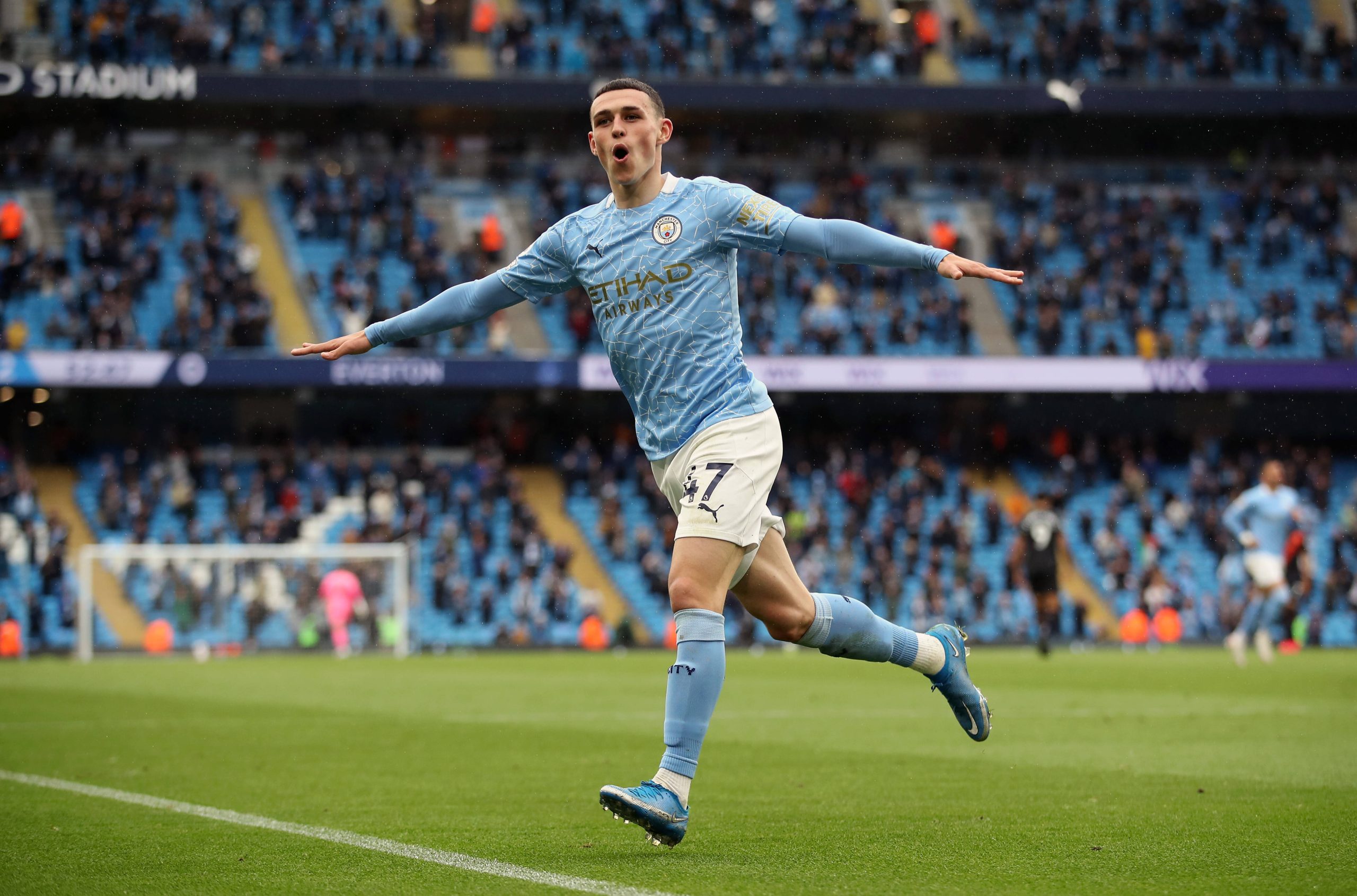 At the age of 18, Manchester City player Phil Foden, who grew up in a modest Stockport area, purchased his mother a new home for £2 million. – AmazingUnitedState.Com