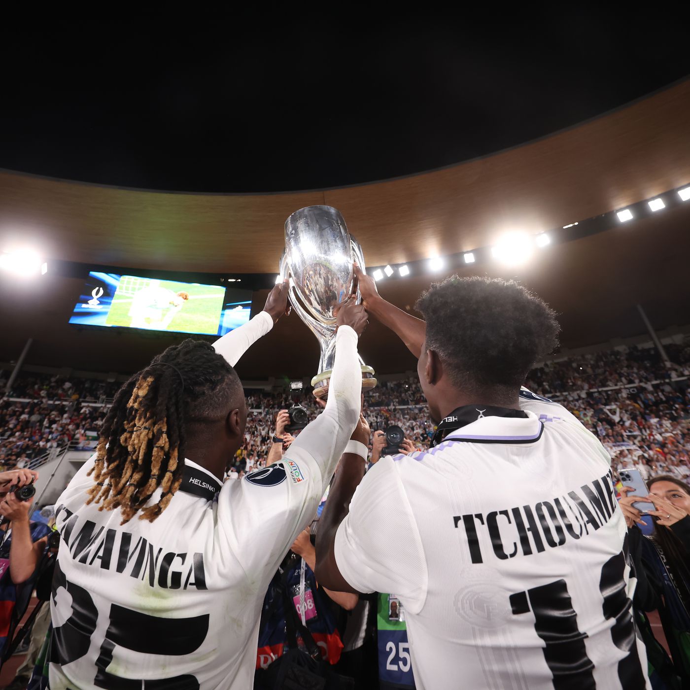 A glimpse of the future: How Tchouameni and Camavinga function together -  Managing Madrid