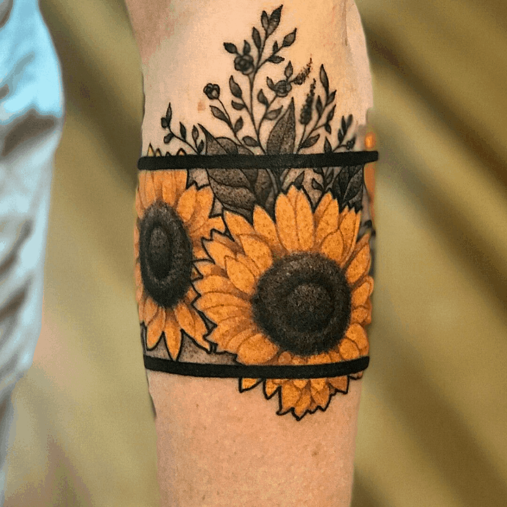 135+ Sunflower tattoo ideas: A reminder of joyful energy with you wherever you go