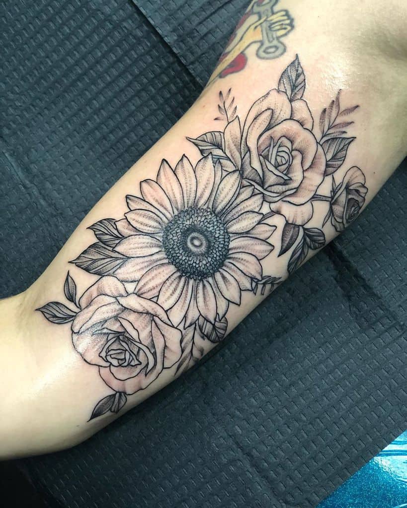 135+ Sunflower tattoo ideas: A reminder of joyful energy with you wherever you go