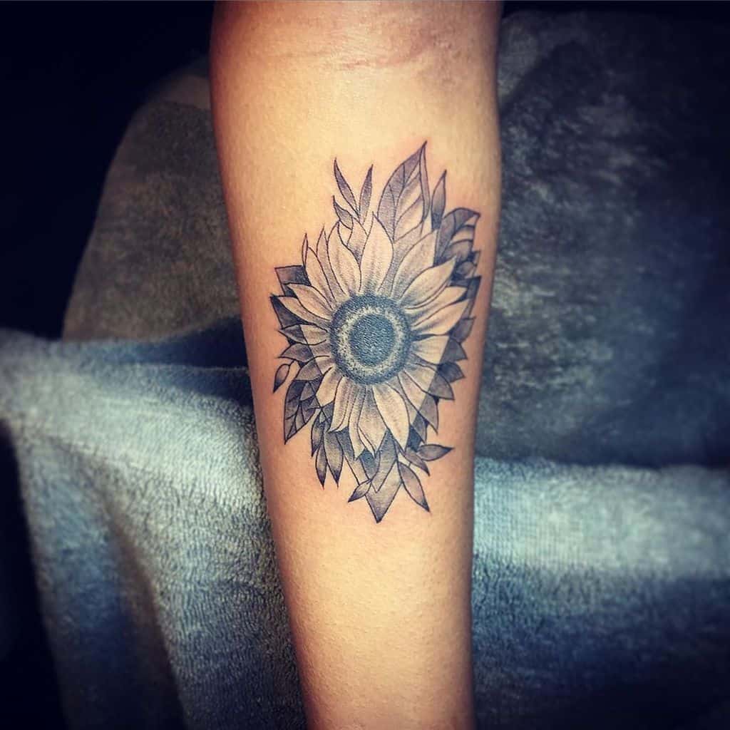 135+ Sunflower tattoo ideas: A reminder of joyful energy with you wherever you go