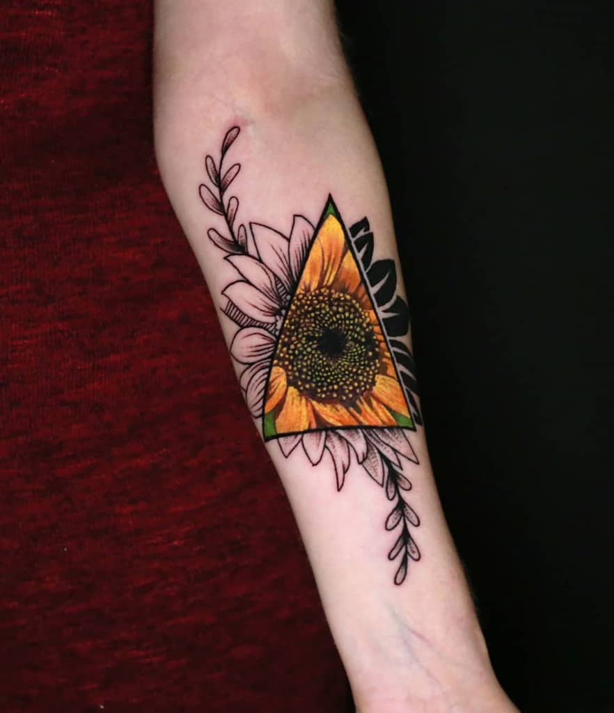 135+ Sunflower tattoo ideas: A reminder of joyful energy with you wherever you go