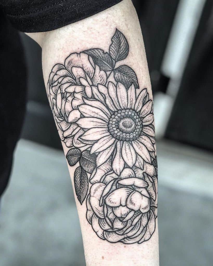 135+ Sunflower tattoo ideas: A reminder of joyful energy with you wherever you go