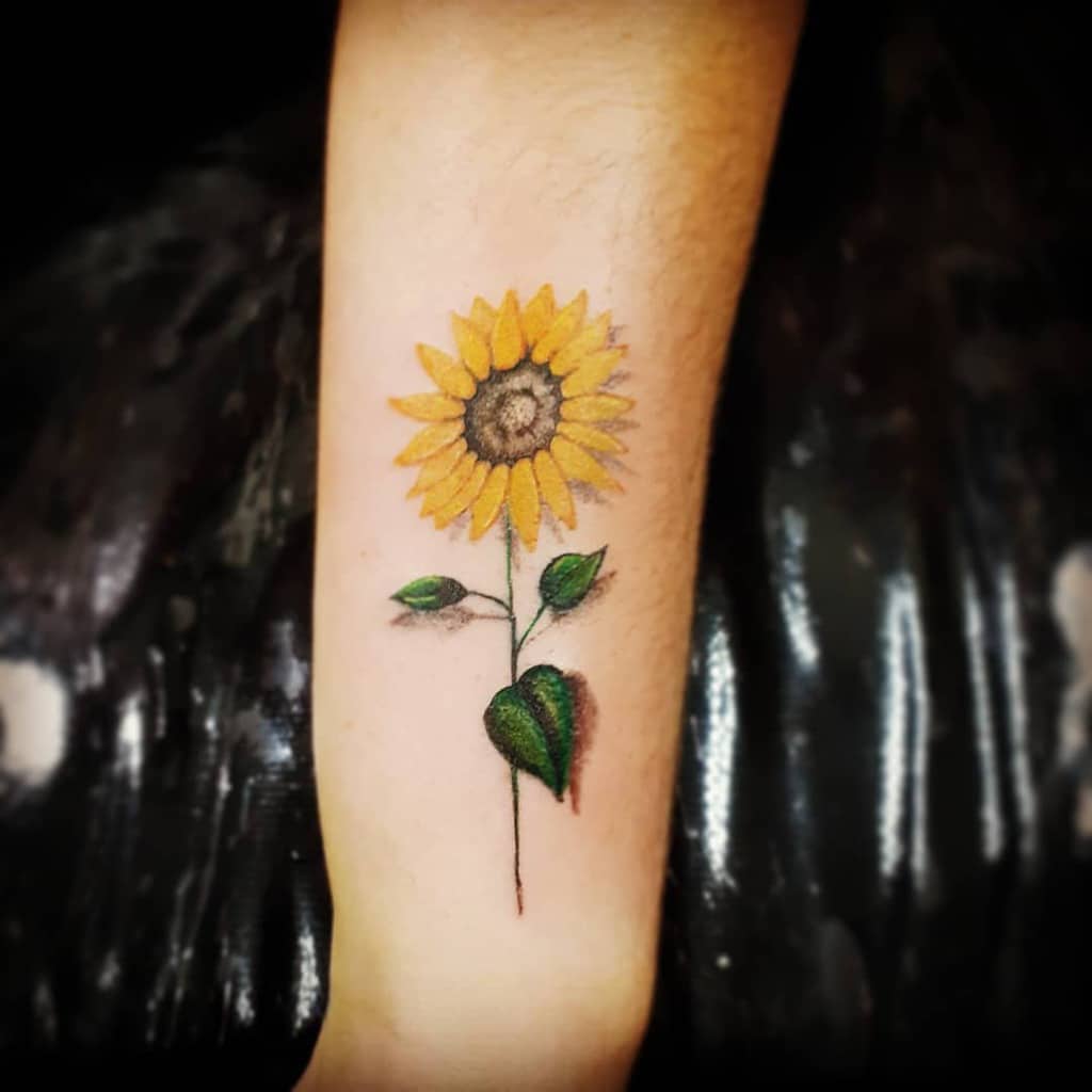 135+ Sunflower tattoo ideas: A reminder of joyful energy with you wherever you go