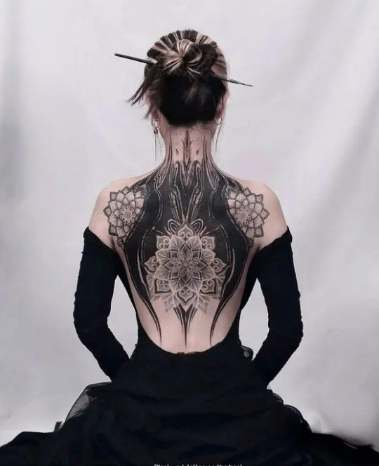 20 Striking Blackwork Tattoos For Both Men And Women.