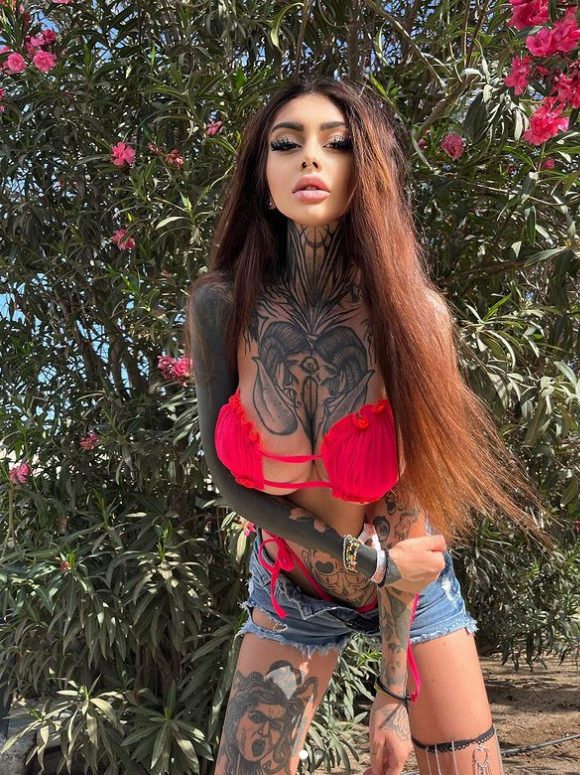 Discover the Stunning Tattoos and Edgy Style of Model Elisa Brandani.