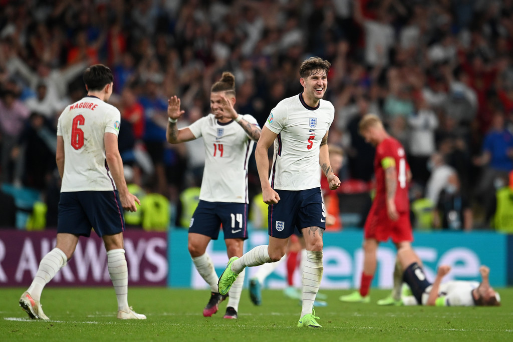 "What a joke" "Southgate out" - England fans enraged as Manchester United and Man City stars start Euro 2024 qualifier against Italy