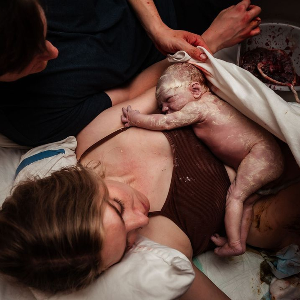 The Natural Beauty Of Childbirth Is Captured In These Homebirth Photographs.