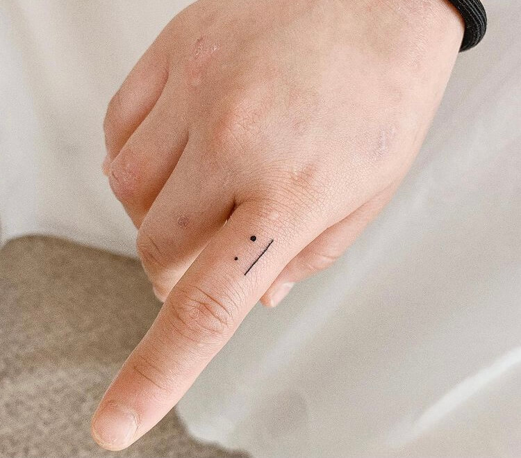 40+ Finger Tattoo Ideas