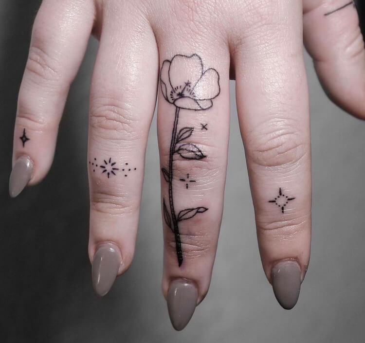 40+ Finger Tattoo Ideas