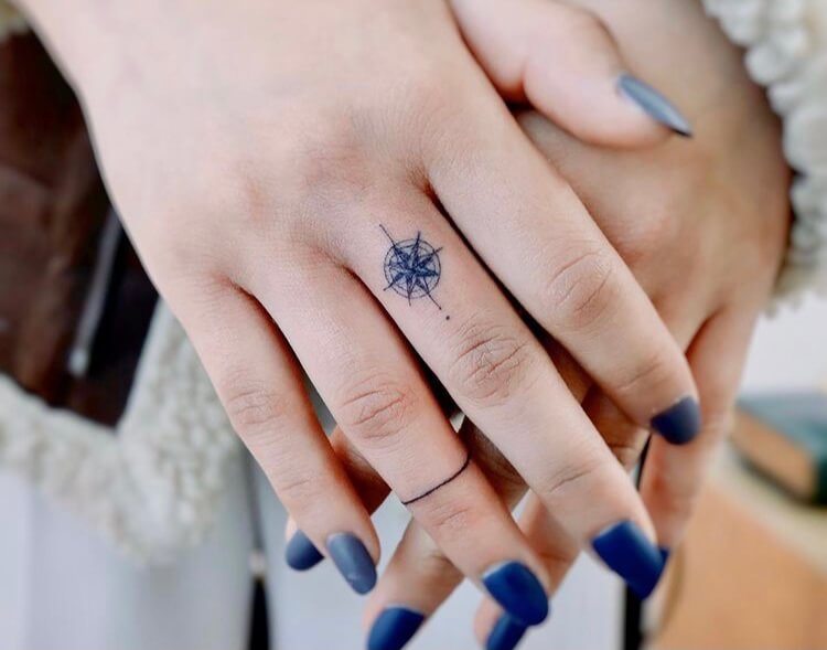 40+ Finger Tattoo Ideas