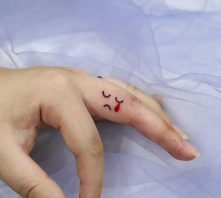 40+ Finger Tattoo Ideas