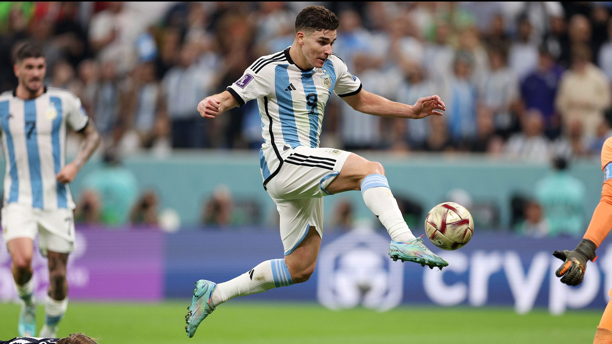 Julián Álvarez, the hero of the Argentina team that will play the Qatar  2022 final | West Observer