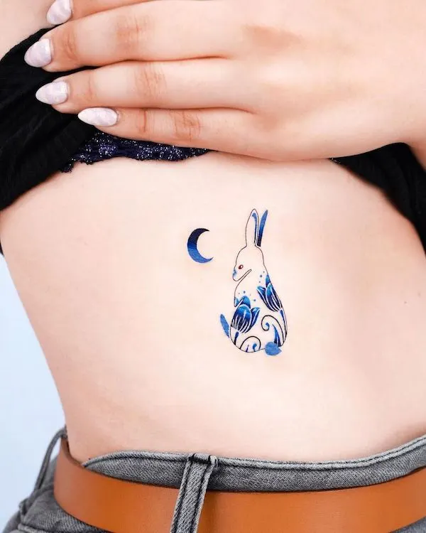 51 Stunning Rib Tattoos For ᴡᴏᴍᴇɴ with Meaning