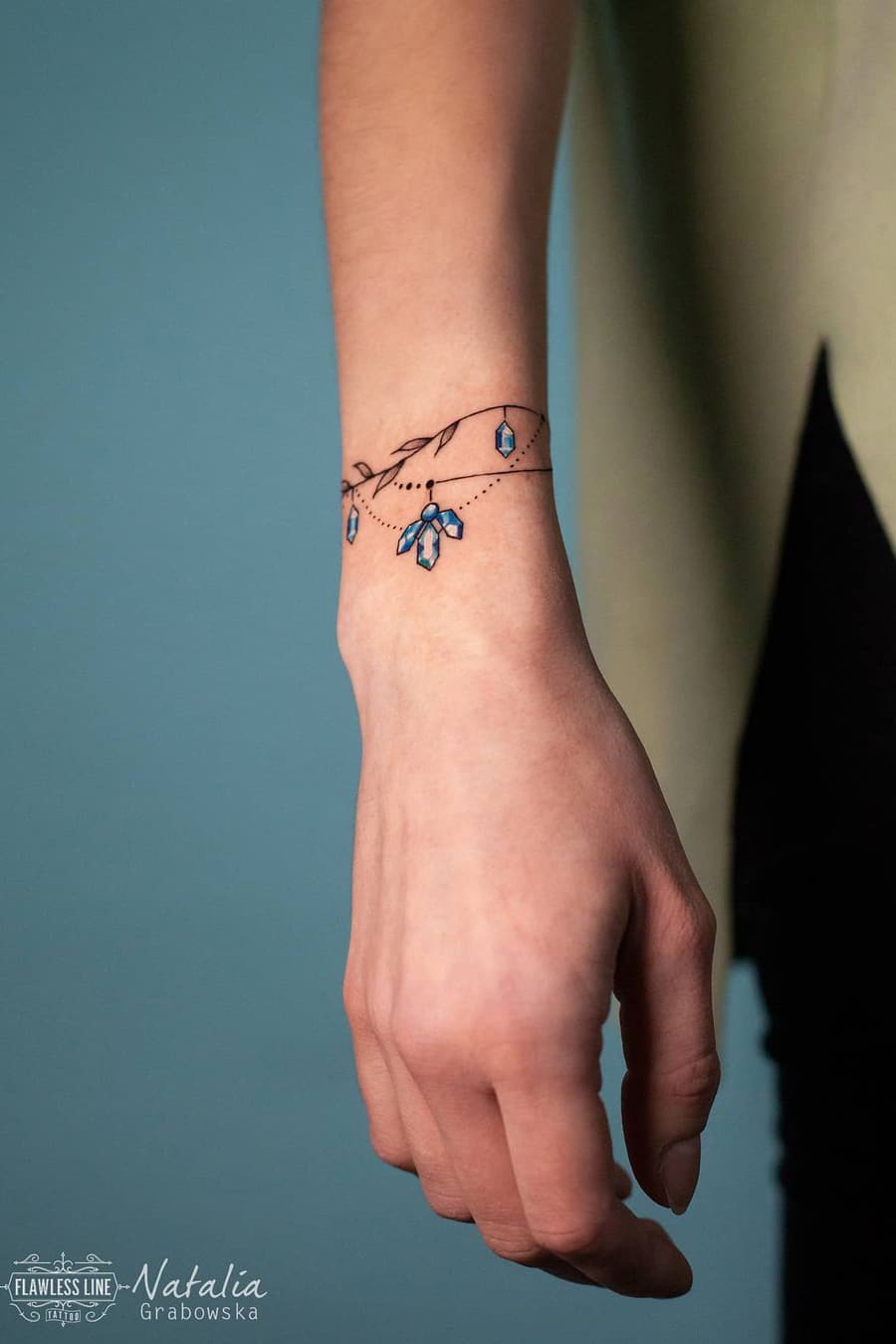 28+ Wonderful bracelet tattoo designs for women