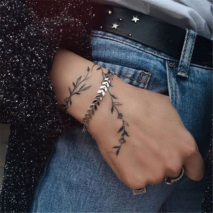 28+ Wonderful bracelet tattoo designs for women