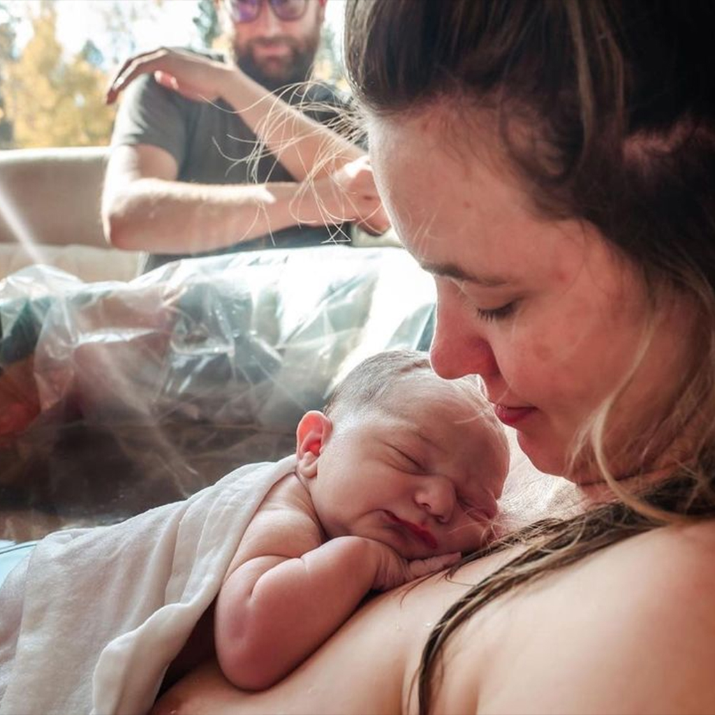 The Natural Beauty Of Childbirth Is Captured In These Homebirth Photographs.