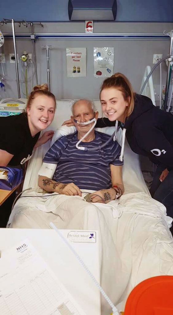 The hospital helps grandpa say his last goodbye to his beloved puppy - Juligal