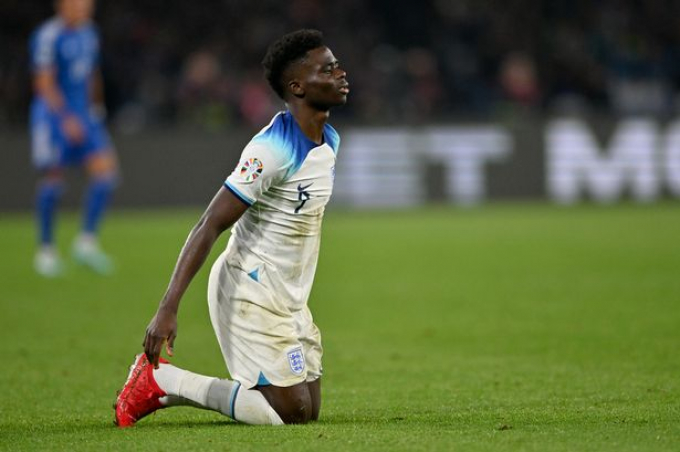 Gareth Southgate’s confusing decision for Saka makes Arsenal fans ‘hot eyes’ – Fav Sporting