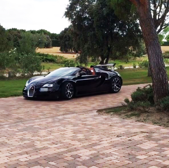 Cristiano Ronaldo shows off incredible Bugatti Veyron he bought for £1.7million