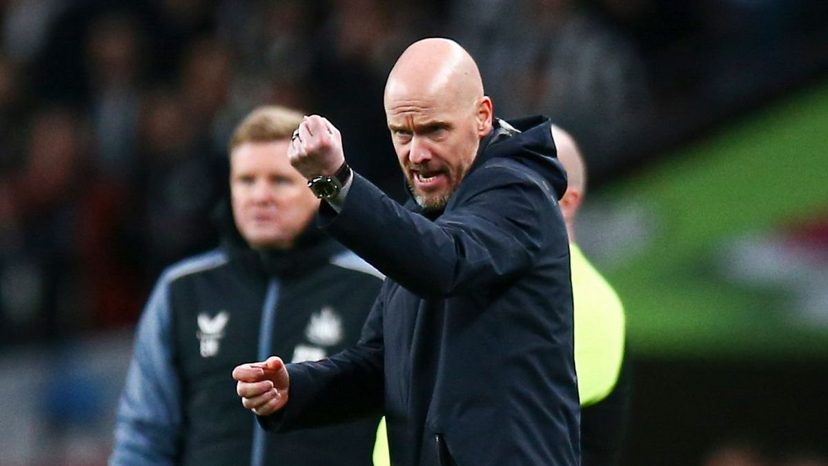 Erik ten Hag points out why Man Utd became so lifeless in the 2nd half: 'We have overload'