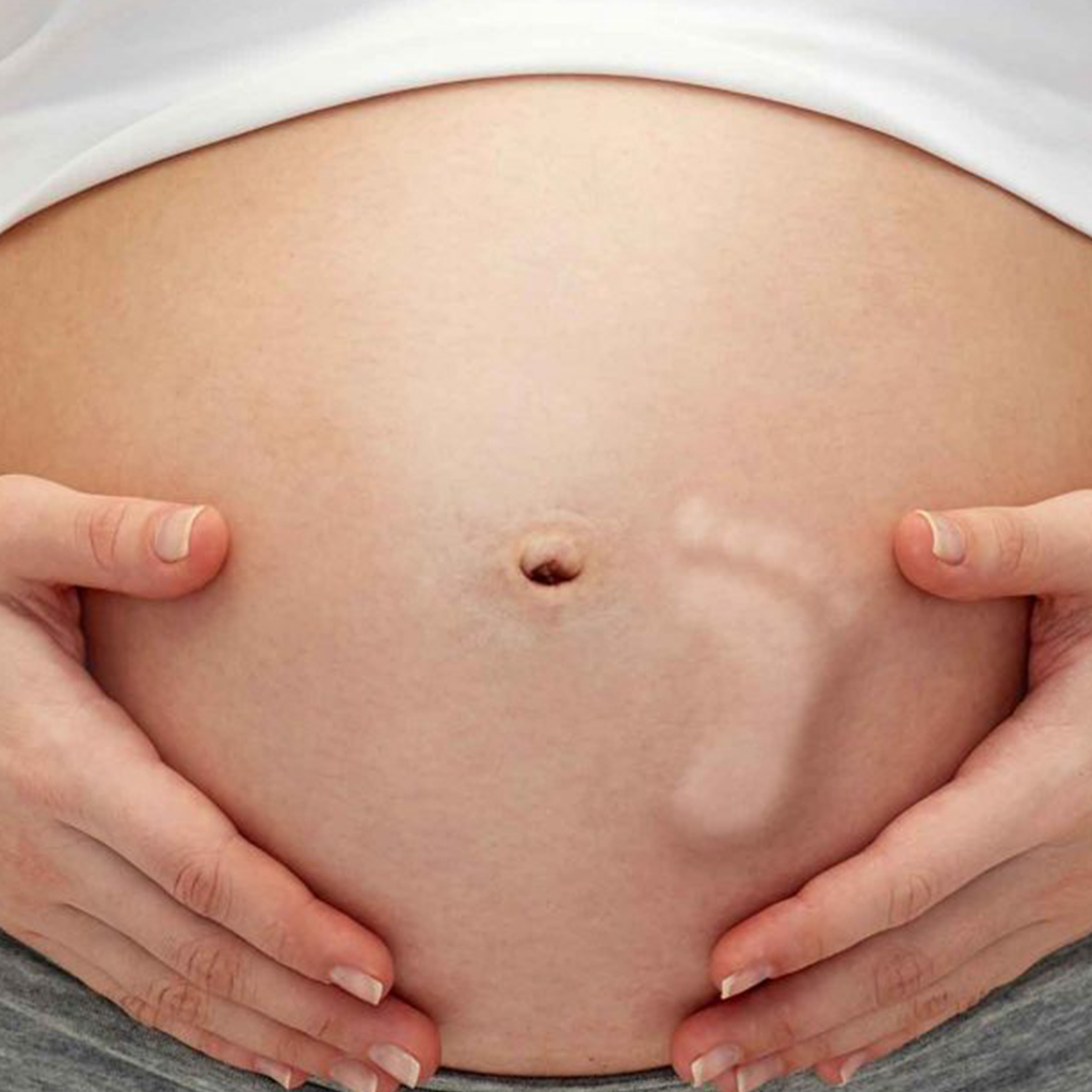 Here's Why Your Unborn Child Moves During the Night While You're Pregnant