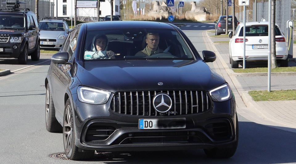 Haaland have Gio Reyna a lift to training in his Mercedes during his Dortmund days