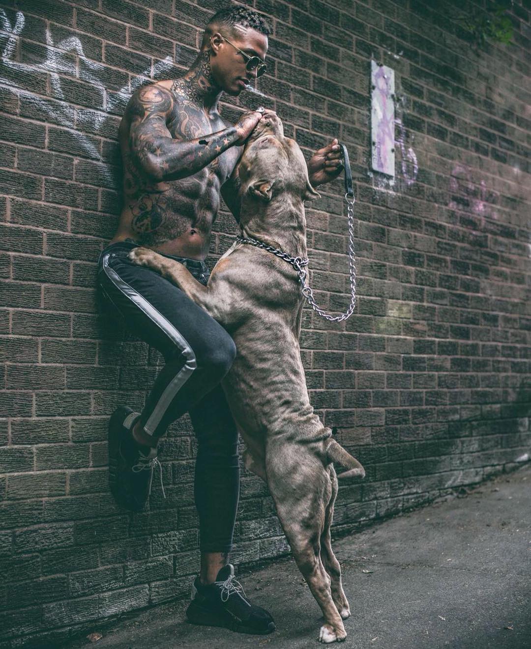 The most beautiful tattoos on the famous model Tyrone Hermitt’s body make everyone fall in love – znice.info