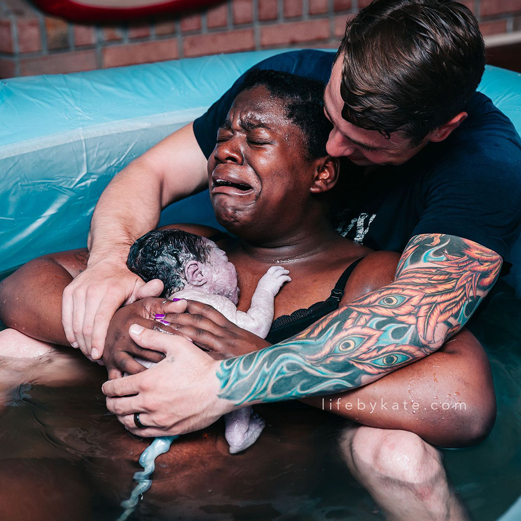 See These Unfiltered, Emotional Photographs of Mothers Welcoming Their Babies