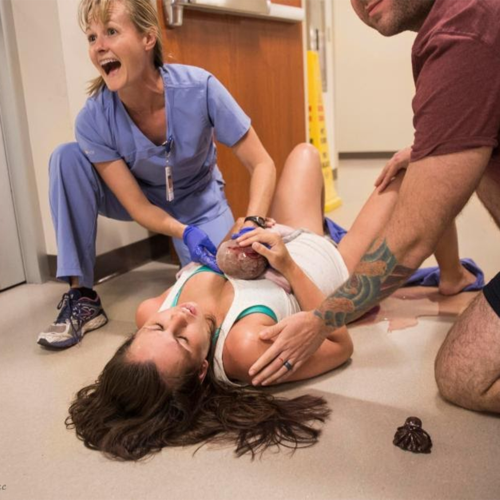 LABOUR OF LOVE! These Award-Winning Photographs Demonstrate How Amazing Mothers Are