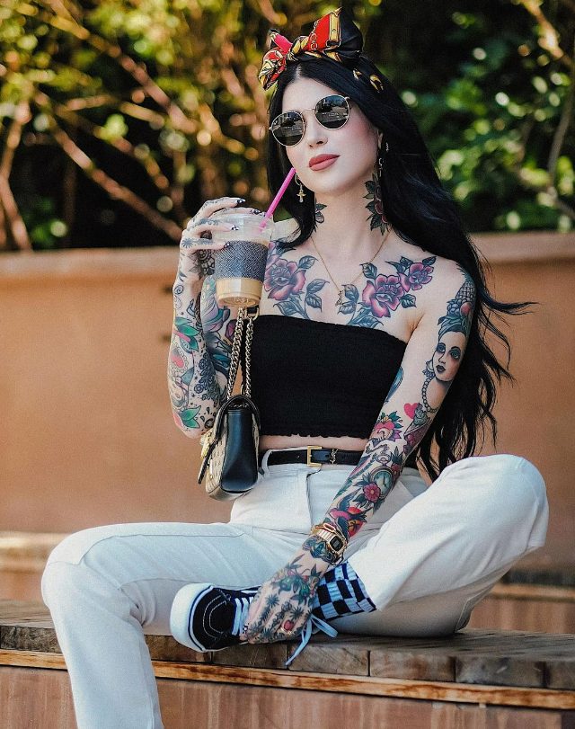 Annɑ Meliani: The Tattooed Model Redefining Beauty Standards in Fashion - mysteriousevent.com