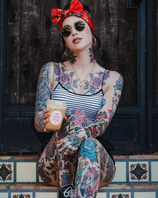 Annɑ Meliani: The Tattooed Model Redefining Beauty Standards in Fashion - mysteriousevent.com