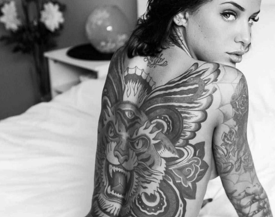 Unveiling the Enchanting Laurence Bedard – Tattoos and Modeling