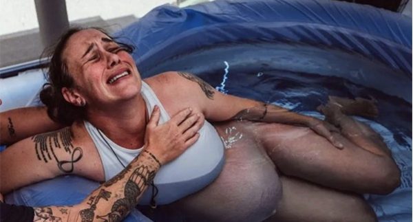 Photographic Evidence of Women's Strong Emotions During Childbirth