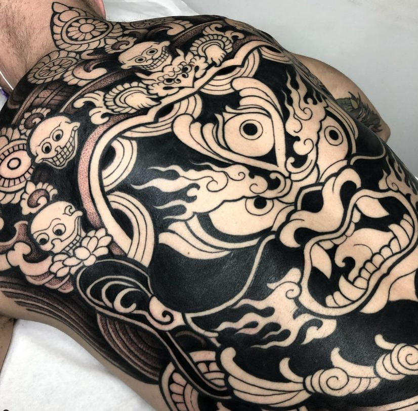 "Unleash Your Inner Artistry With Melow Perez: Barcelona'S Leading Tattoo Artist For Exquisite Blackwork, Ornamental, And Oriental Styles".