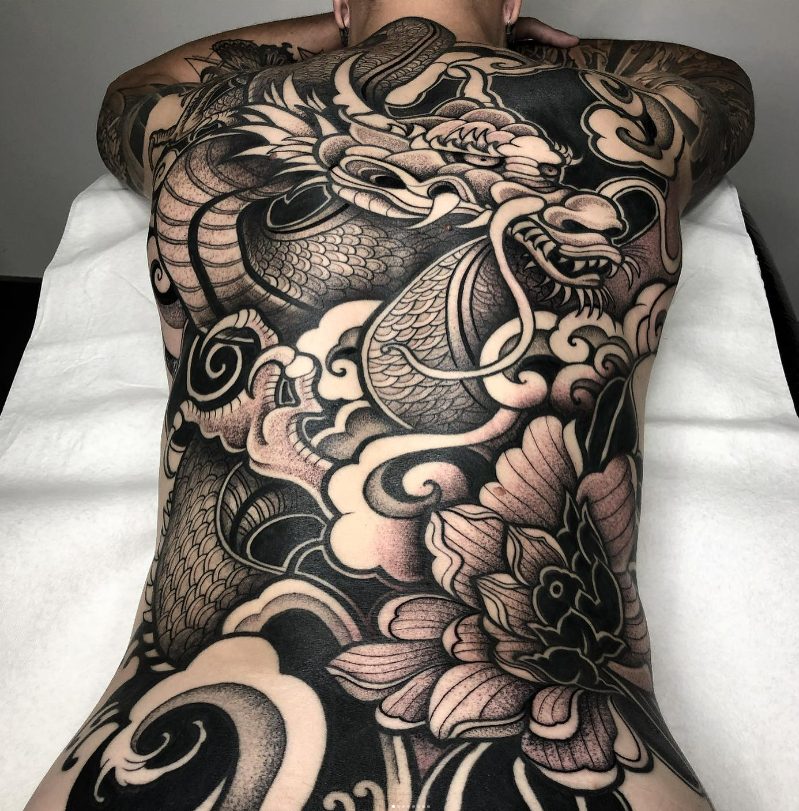 "Unleash Your Inner Artistry With Melow Perez: Barcelona'S Leading Tattoo Artist For Exquisite Blackwork, Ornamental, And Oriental Styles".