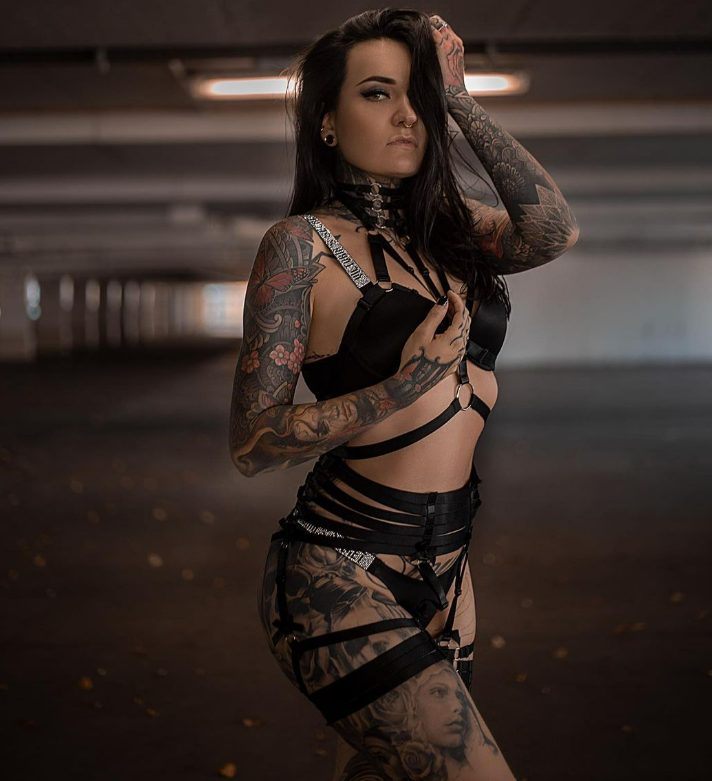 "Unleashing Creativity and Defying Beauty Standards: The Rise of Tattooed Model and Artist, Bella Isadora".