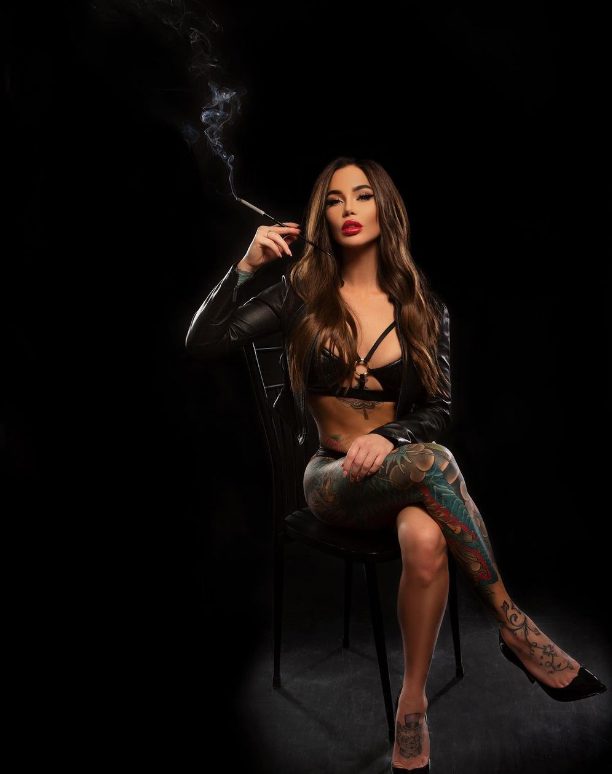 JessicaWilde: Redefining Beauty and Challenging Stereotypes as a Bold and Inspiring Tattoo Model.