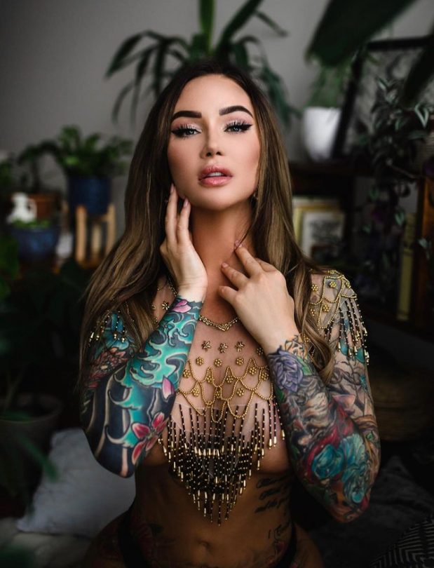 JessicaWilde: Redefining Beauty and Challenging Stereotypes as a Bold and Inspiring Tattoo Model.