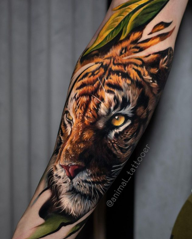 "Unleashing Creativity with Natasha ANIMAL: Discover the Stunning Designs of a Master Tattoo Artist".