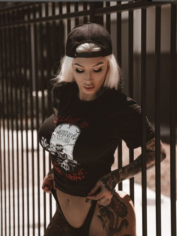 Discover The Mesmerizing World Of Kelly Shea: The Inked Beauty And Talented Model.