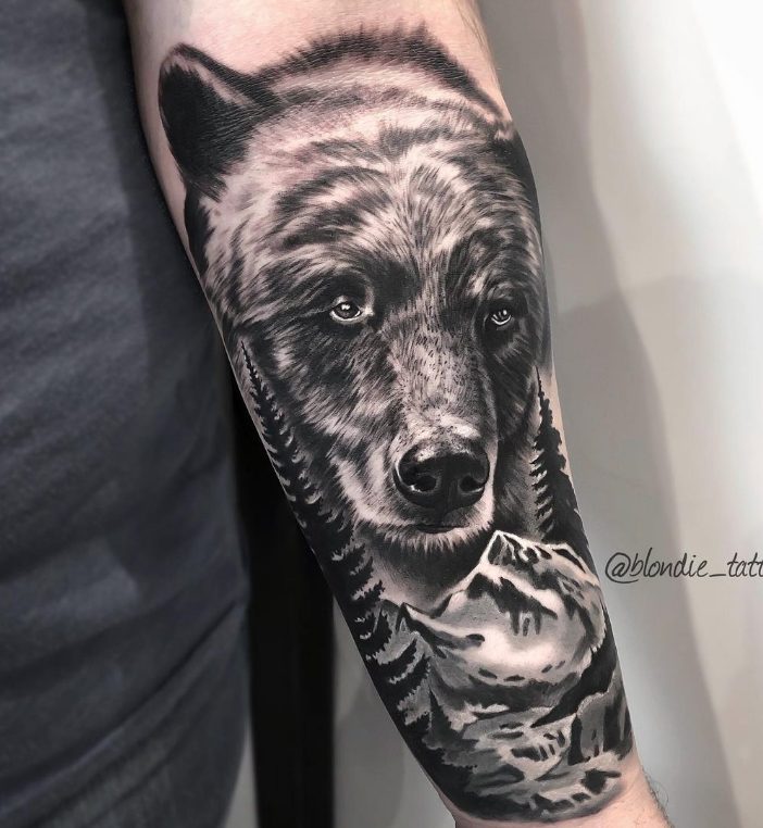 Albina Kruchinina's Inked Masterpieces: Exploring Her Stunning Tattoo Designs in Color, Black & Grey Realism, Watercolor, and Graphic Art.