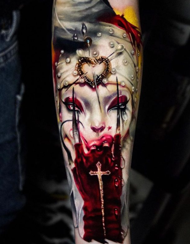 Unveiling the Artistry of Tais Veiga - A Visionary Tattoo Artist Pushing the Boundaries of Self-Expression.