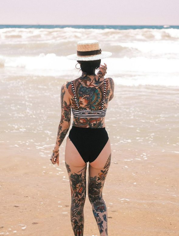 Annɑ Meliani: The Tattooed Model Redefining Beauty Standards in Fashion - mysteriousevent.com