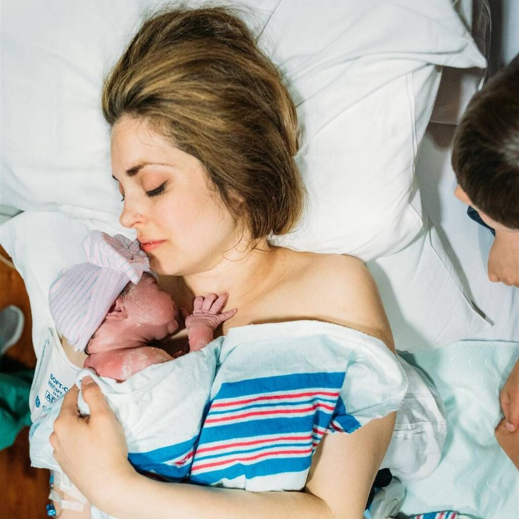 Wonderful Images Of A Kid Assisting His Mother During Childbirth