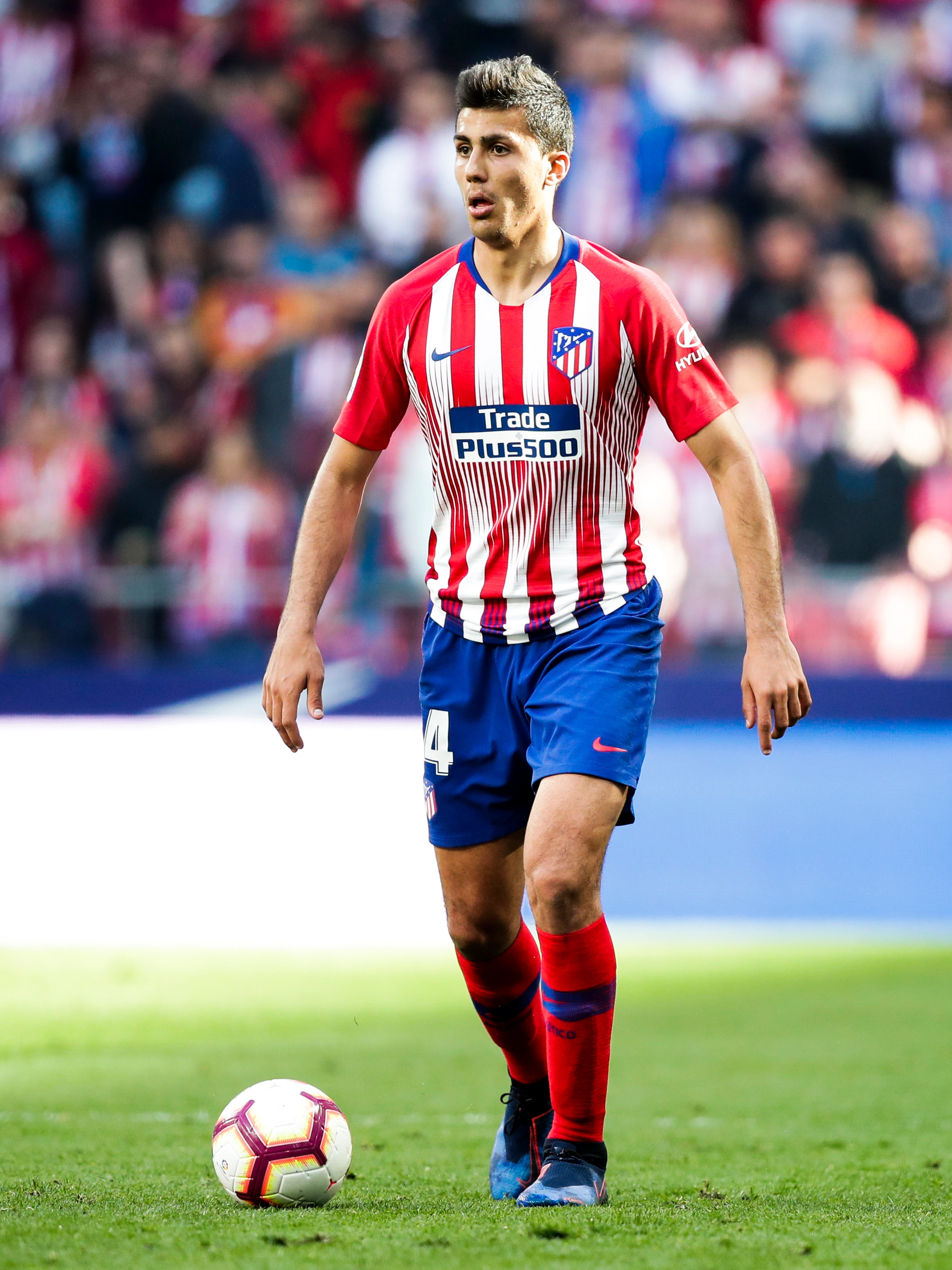 The most simple star in Man City, Rodri shuns social networks, does not wear earrings and tattoos