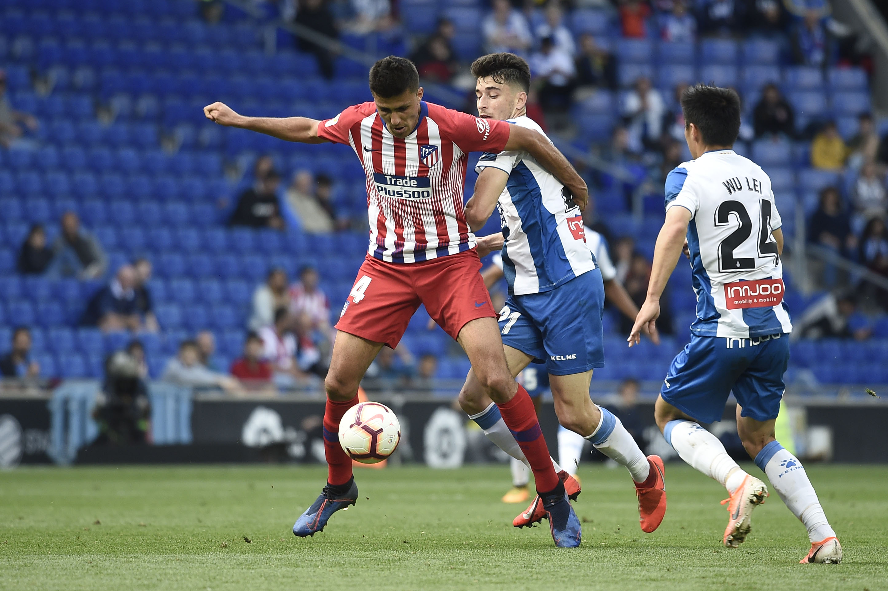 The most simple star in Man City, Rodri shuns social networks, does not wear earrings and tattoos