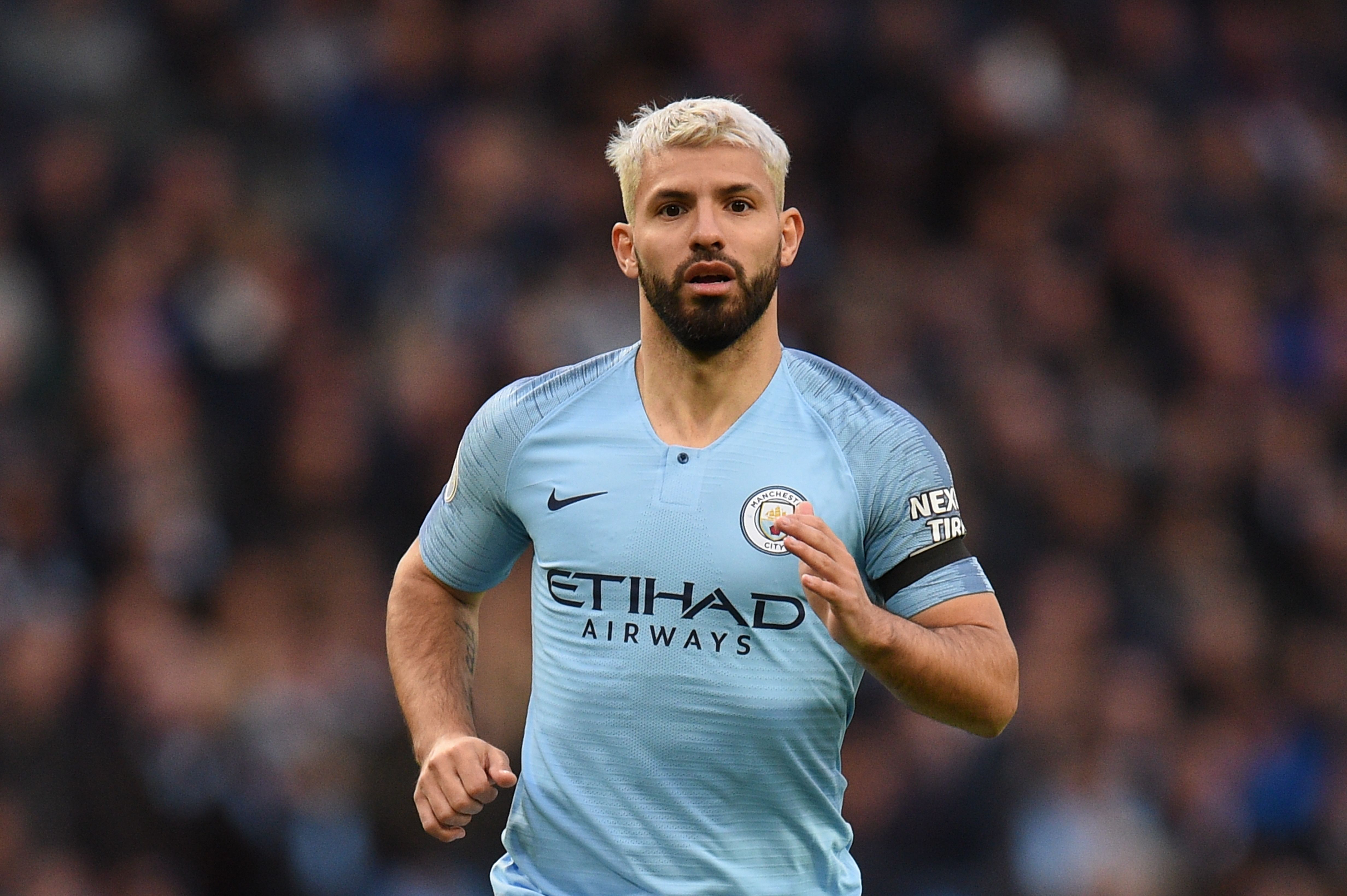 Inside Man City ace Sergio Aguero’s 45th-floor 4.000.000 pounds penthouse apartment considered ‘Manchester’s most iconic address’