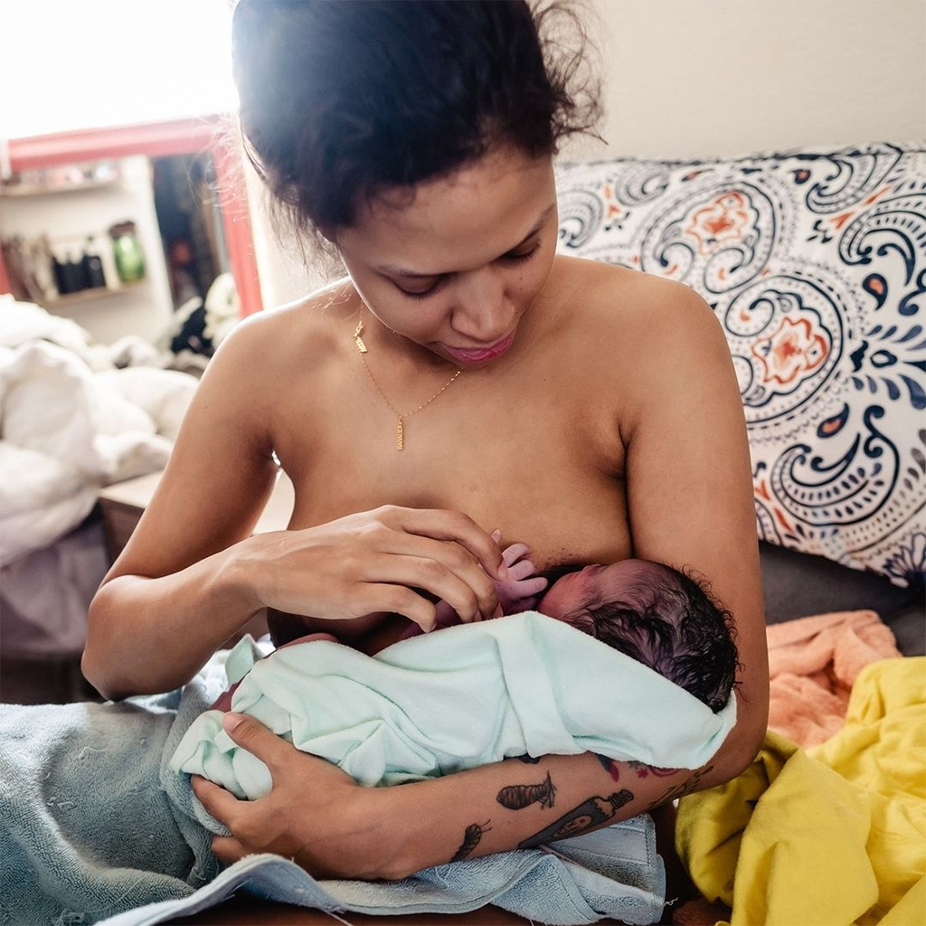 Home Birth: Six Photographs By A Midwife And Photographer