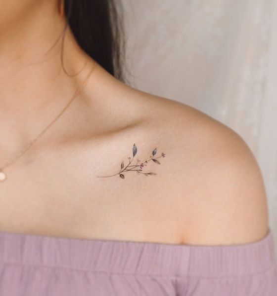 55 Attractive Collar Bone Tattoos Designs For Women 2023 - mysteriousevent.com